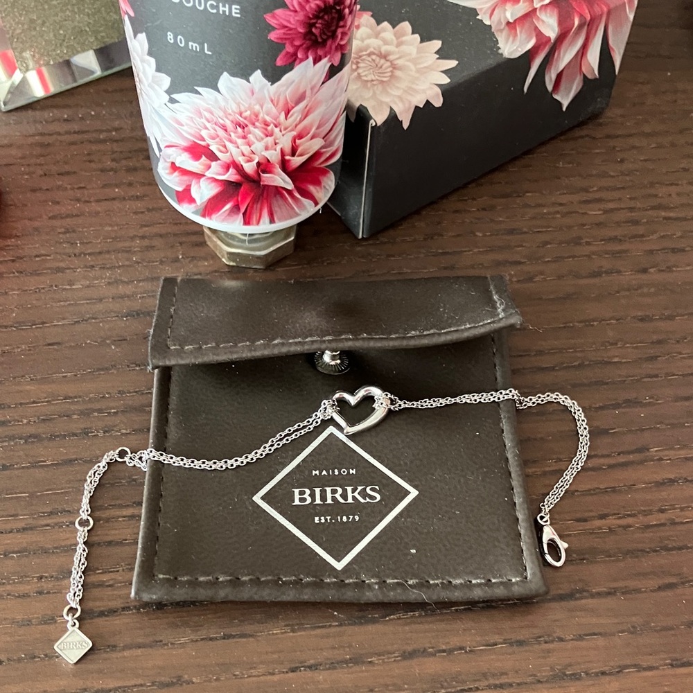 Elegant Sterling Silver Heart Bracelet